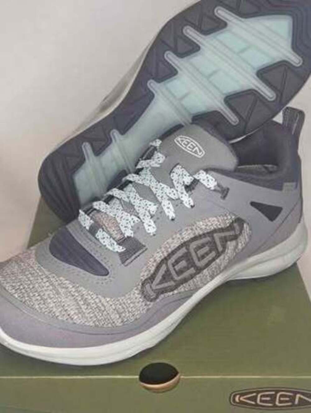 KEEN NXIS EVO Waterproof Hiking Shoes Women's Size 6